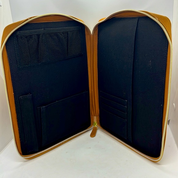 Tech Folio Travel Tablet Zip Cover Case NWT - Picture 5 of 6